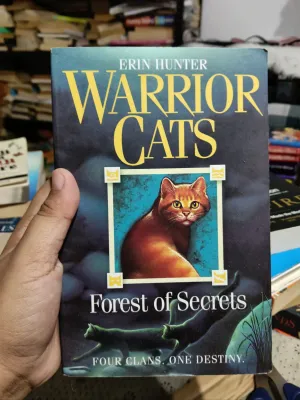Warrior Cats Forest of Secrets by Erin Hunter ( Paperback Preloved)