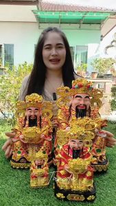 #1271 เทพไฉ่ซิ่งเอี๊ย เทพเจ้าแห่งโชคลาภ นั่งถือก้อนทองประทานโชคลลาภ 4-16 นิ้ว