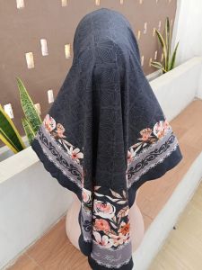 Hijab bergo pet Jersey printing motif Rantai bunga 05 by Alindi hijab