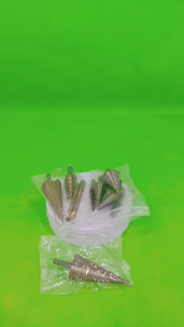 Mata Bor Besi Kuningan Kayu Plastik Pagoda Tingkat Multi Step Cone Drill Bit Set 4-12MM 4-20MM 4-32MM HSS High-Speed Steel Titanium Coating