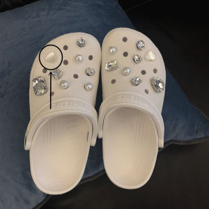 Diamond Decorative Removable Crocs Sandals Accessories Beach Hole Shoes Diamond Zirconia Decorations Fresh out Fashion Items