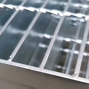 Hot Dipped Galvanized Steel Grating Manhole Cover - Drainage Cover 20x100cm 25x100cm 30x100cm Heavy Load Bearing Anti-Slip Surface Fast Drainage Drive Over Safely