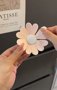 Daisy Magnetic Seal Clip | Snack Bag Sealer & Fridge Magnet Clip