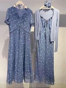 ชุดเดรสยาวแขนกุดพิมพ์ลายดอกไม้ฤดูร้อนใหม่สำหรับผู้หญิง กระโปรงทรงเอเอวสูง ผ้าโพลีเอสเตอร์ แขนสั้น คอวี ชุดทำงาน