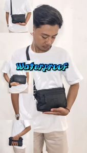 Tas Selempang Bahu Pria Bahan Bimo Waterproof Anti Air PEGE Corin Model 2in1 Bisa Slempang Dan Pouch Warna Hitam - PG 8977