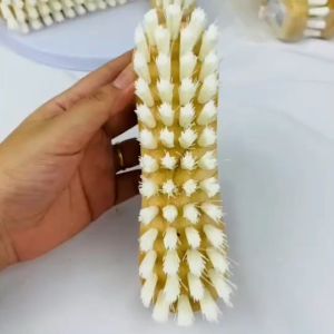 แปรงซักผ้า แปรงซักผ้าด้ามไม้ แปรงขนนุ่ม แปรงซักผ้าขนไนลอน ด้ามไม้สีนม ตราสมอ ยกโหล 12 ชิ้น