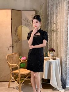 daidai (Ready Stock) Woman Cheongsam Red Qipao CNY Chinese New Year Short Wedding Dress 新中式酒红黑白色旗袍订婚礼服改良年轻款小个子少女领证登记连衣裙