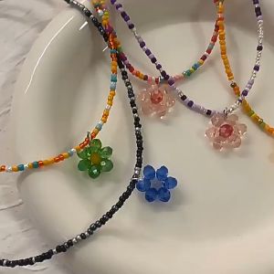 พร้อมส่ง สร้อยคอลูกปัดใส่ไปทะเล รวมสร้อยคอลูกปัด สร้อยคอdiy จี้ดอกไม้ จี้หัวใจ สีสดใส