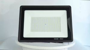 LED outdoor floodlight 10W 20W 30W 50W 100W 150W 200W 300W IP67 waterproof outdoor camping floodlight LED spot light Searchlight garden courtyard street light