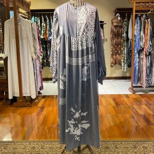 Faya Dress Busui by Dian Pelangi LIMITED EDITION Busana Muslim Baju Maxi Gamis Abaya Kaftan Gaun Outfit Busui Pesta Pernikahan Kondangan Lebaran Casual Formal Wanita Cantik Anggun Modis Modern Elegan Mewah Model Korea Terbaru Motif Batik Abstrak Kekinian