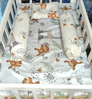 White Crib with Foam and Pillow set