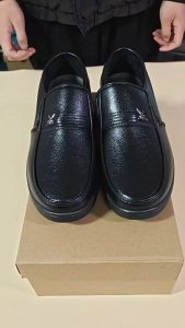 Men’s Leather Shoes Loafers Soft Bottom Slip On Business Casual Shoes Classic Breathable Mens Shoes