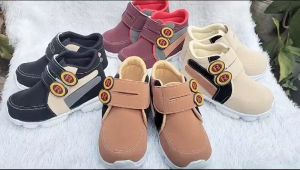 Sepatu Boots Anak Laki-Laki R Fashion Velcro Low-Top Tali dengan Motif Grafis Usia 1-3 Tahun R Size 22-25