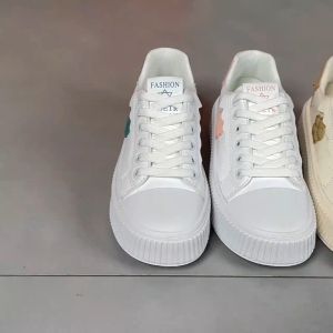 🔥รองเท้าผ้าใบผู้หญิง รองเท้าน่ารักๆ 💕 ขอบยาง ส้นแบน พื้นหนา ลายดอกไม้ สวยไม่เหมือนใคร ใส่เที่ยวใส่ทำงานได้ แมทช์ได้ทุกชุด 💯 #Q68