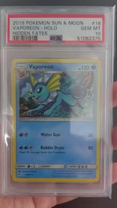 PSA 10 Vaporeon #018 HOLO Hidden Fates Sun & Moon English (2019) - Pokemon Card