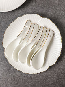 ช้อนตักซุปเซรามิกสีขาวบริสุทธิ์ขอบทองช้อนสำหรับทานข้าวช้อนสำหรับดื่มซุปช้อนเล็กสำหรับใช้ในบ้านช้อนสำหรับดื่มในร้านอาหารและร้านอาหารใช้ในเชิงพาณิชย์