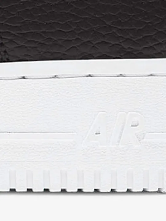 Nike%20%7C%20Gi%C3%A0y%20Th%E1%BB%83%20Thao%20Nh%E1%BA%B9%20V%C3%A0%20Tho%C3%A1ng%20Kh%C3%AD%20-%20Image%205