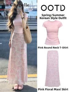 La Chapelle | Pink Floral Fish-Tail Skirt & Waist-Tightened Tee Summer Outfit