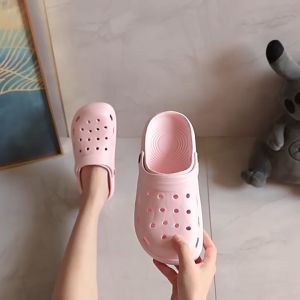 [SG STOCK]  Women Casual Hole Shoes Non-Slip Outdoor Men Beach Sandals Beach Lightweight Shoes For Travel