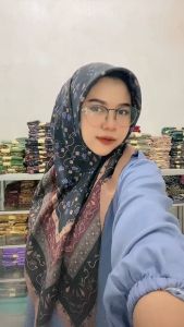 HIJAB SEGI EMPAT MOTIF SONGKET HITAM TERBARU VOAL PREMIUM PINGGIR LASERCUT