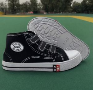 NOB/ SEPATU BOOT SAMA PENDEK/ HITAM PUTIH/ SOL KONING