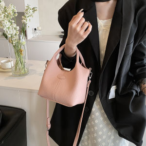 New Arrival Crossbody Womens Bag Minimalist Fashion Trendy One-Shoulder Bag Special-Interest Design Bucket Bag Casual Minimalist Handbag Women