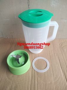 Combo dao kèm cốc sinh tố bằng nhựa máy xay Sunhouse SHD5112