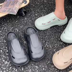 Tawii. Outdoor sandals Thick sole Anti-slip Breathable upper Beach sandals