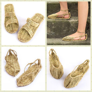 Handwoven Natural Reed Straw Sandals: A Stylish & Comfortable Choice