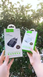 Củ Sạc Nhanh HOCO C12Q 18W QC3.0 1 Cổng USB Sạc Nhanh Chuẩn QC Chất Liệu PC Chống Cháy