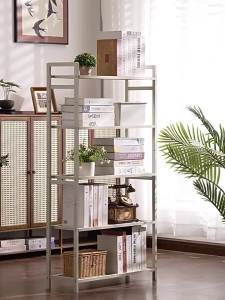 Simple Multilayer Bookshelf