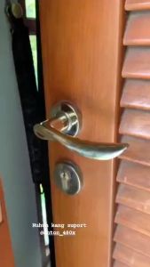 Celana Jeans Hitam Sobek Lutut Skiny Pria Panjang Terlaris