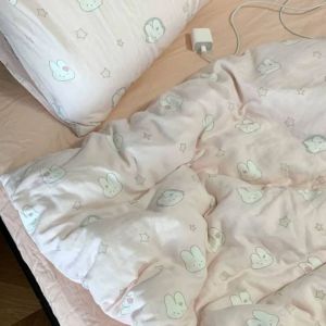 Bộ Đồ Giường 4 Món Hoạt Hình Cho Sinh Viên Ký Túc Xá Đồ Dùng Giường Ngủ Bộ Chăn Đơn Đôi Ba Món Tấm Lót Giường Tấm Lót Chăn