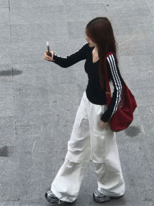 เสื้อยืดคอกลมแขนยาวสีดำ 3 แถบ ทรงเข้ารูป สำหรับผู้หญิง ฤดูใบไม้ร่วง/ฤดูหนาว เสื้อชั้นในสั้น สไตล์ BM เทรนด์แฟชั่น