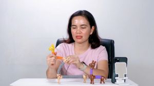 Mainan Jerapah Poptube Anak-Anak Dapat Direnggangkan Portable