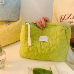 กระเป๋าเครื่องสำอางลายดอกไม้ขนาดใหญ่สำหรับผู้หญิง กระเป๋าใส่เครื่องสำอางพกพาสำหรับเดินทาง กระเป๋าจัดระเบียบเครื่องสำอางและผลิตภัณฑ์บำรุงผิวสำหรับผู้หญิง