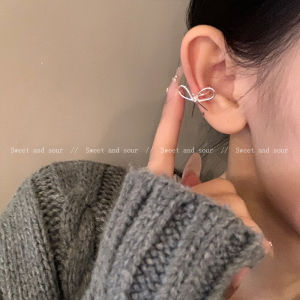 ต่างหูรูปผีเสื้อแบบไม่ต้องเจาะ ดีไซน์เรียบง่าย สไตล์หวานและเท่ เครื่องประดับหูสุดเก๋สำหรับผู้หญิง