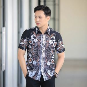 Kemeja batik pria slimfit PRASASTI lapis furing lengan pendek/kemeja batik pria lengan pendek