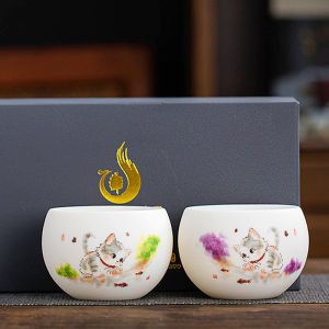 ชุดชงชาเซรามิกสไตล์จีนพร้อมถ้วยชงชาสำหรับคู่รักแบบธรรมชาติ ชุดชงชาผู้ชายและผู้หญิงพร้อมถ้วยชงชาสองใบ