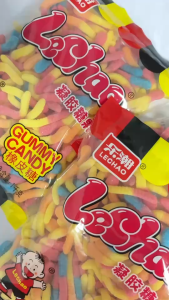 เยลลี่ตัวหนอน Lechao คัลเลอร์ฟูลสุดน่ารัก ขนาดใหญ่สุดคุ้ม เปรี้ยวหวานกำลังดี เคี้ยวเพลินเกินห้ามใจ