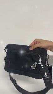 SH-store กระเป๋าแมสเซนเจอร์ เวอร์ชั่นเกาหลีแฟชั่นเรียบง่ายสบายๆกระเป๋าสะพายความจุขนาดใหญ่ กระเป๋าสะพายผช