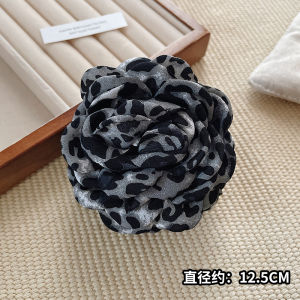 กิ๊บติดผมลายเสือดาวดอกไม้สุดหรูสำหรับผู้หญิง กิ๊บติดผมทรงฉลามสำหรับทำผมแบบหนีบ กิ๊บติดผมแบบหัวเข็มขัด เครื่องประดับผมแฟชั่น