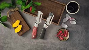 Sharp Fruit Vegetable Peeler Stainless Steel Peeler Knife Plastic Handle Comfortable Grip Easy To Operate for Home Daily Use