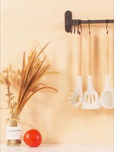 Eatkit Spatula Silicon Utensil Gagang Kayu Multi Color Tahan Panas Anti Lengket Kitchen Set