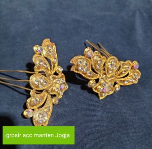 sirkam kumis dan centhung mahkota