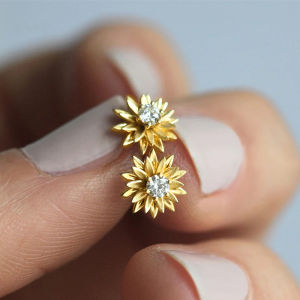 Huitan Dainty Flower Stud Earrings White/Golden Color Fancy Ear Accessories for Women Daily Wear Gift Statement Jewelry