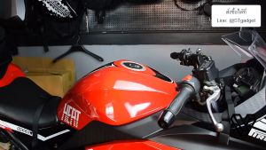 กระเป๋าติดมอเตอร์ไซค์ กระเป๋าติดถังน้ำมัน กันน้ำได้ มีช่องใส่มือถือ สะพายหลังได้ ยี่ห้อ Ghost Racing