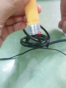 Cảm biến quang cảm biến khoảng cách 100cm E3F-DS100C4 6-36V NPN