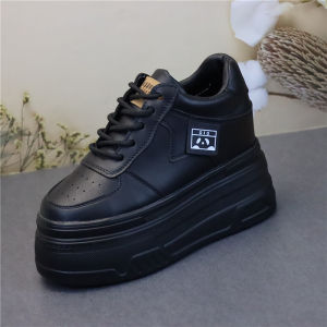 ฤดูใบไม้ผลิ ใหม่สไตล์สีแดงลูกไม้ ลำลอง รองเท้าส้นสูง 12 ซม สีขาว รองเท้าผ้าใบเพิ่มความสูง พรางหุ่น 10 ซมขนาดใหญ่ผู้หญิงสั้น