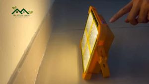 Đèn năng lượng mặt trời xách tay 300W 200W 100W gọn nhẹ